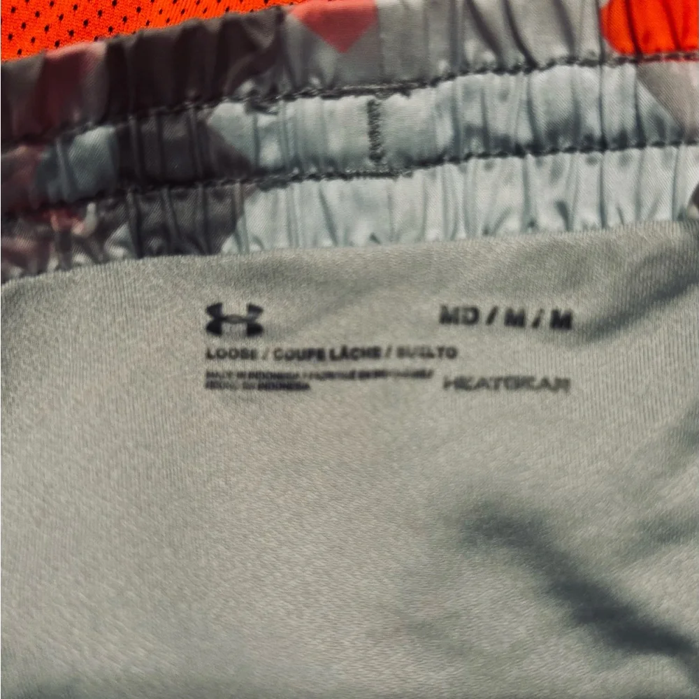 Under Armour Women's Orange and Gray Shorts with Matching T-shirt - Picture 3 of 4